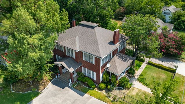 1118 S Lindsay Street, Gainesville, TX 76240