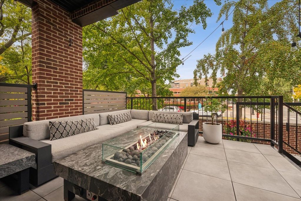 559 W Armitage Avenue, Chicago, IL 60614 — photo 3