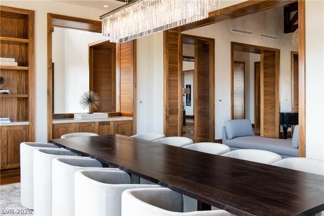 5 PROMONTORY POINTE Lane, Las Vegas, NV 89135