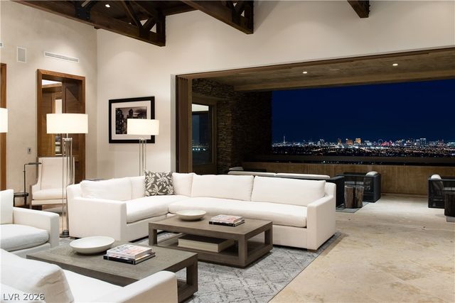 5 PROMONTORY POINTE Lane, Las Vegas, NV 89135