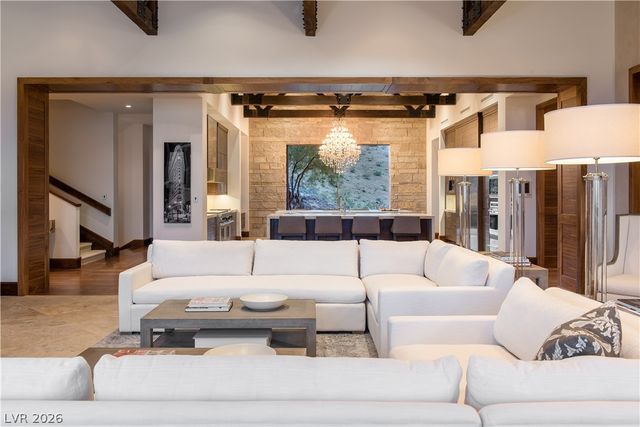 5 PROMONTORY POINTE Lane, Las Vegas, NV 89135