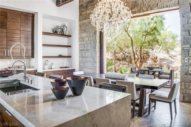 5 PROMONTORY POINTE Lane, Las Vegas, NV 89135