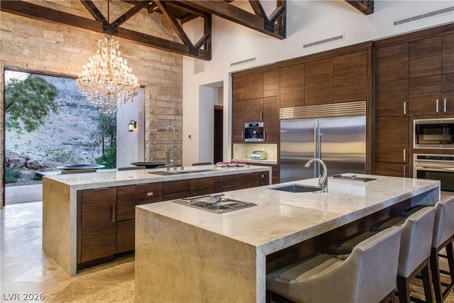 5 PROMONTORY POINTE Lane, Las Vegas, NV 89135