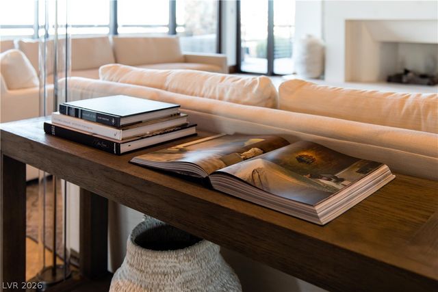 5 PROMONTORY POINTE Lane, Las Vegas, NV 89135