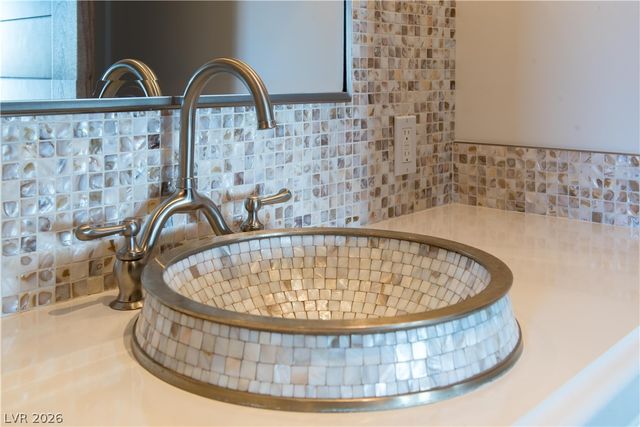 5 PROMONTORY POINTE Lane, Las Vegas, NV 89135