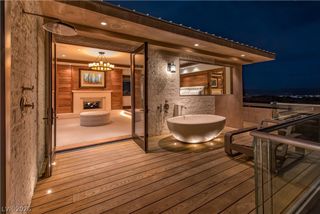 5 PROMONTORY POINTE Lane, Las Vegas, NV 89135