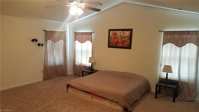 3267 Grandview Club Road, Pfafftown, NC 27040