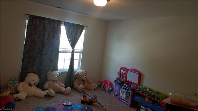 3267 Grandview Club Road, Pfafftown, NC 27040