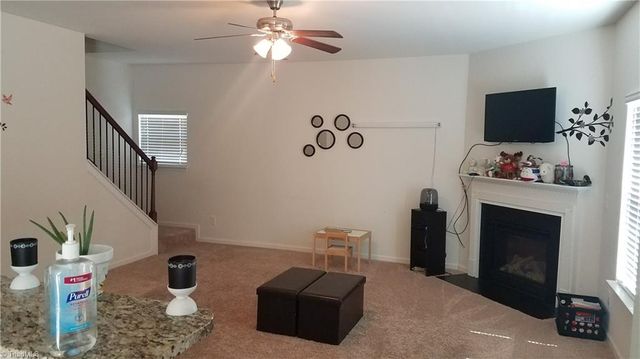 3267 Grandview Club Road, Pfafftown, NC 27040
