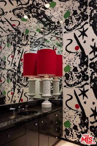 1255 E Via Estrella, Palm Springs, CA 92264