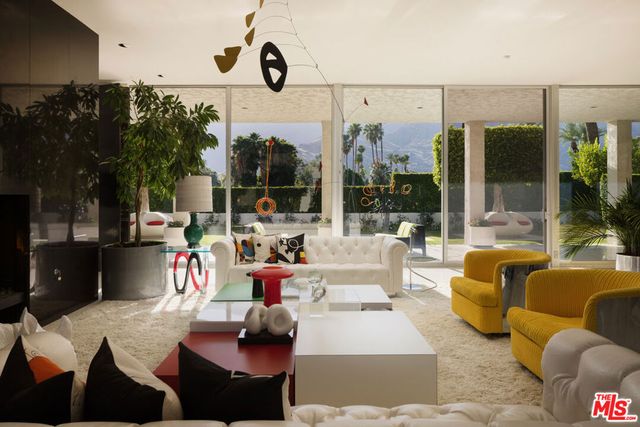 1255 E Via Estrella, Palm Springs, CA 92264