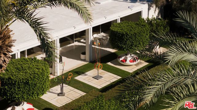 1255 E Via Estrella, Palm Springs, CA 92264