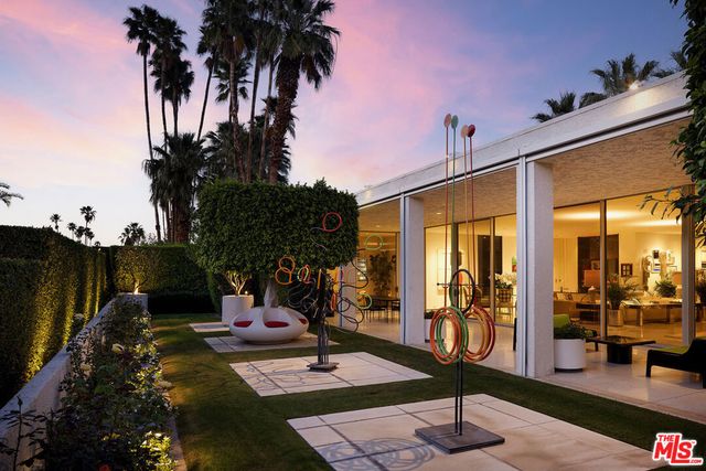 1255 E Via Estrella, Palm Springs, CA 92264