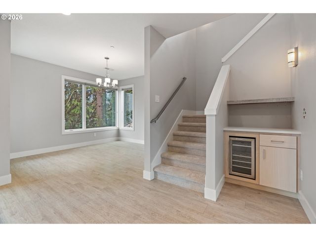 10415 Sw 46TH Pl A, Portland, OR 97219