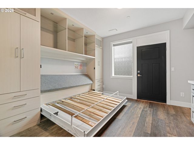 10415 Sw 46TH Pl A, Portland, OR 97219