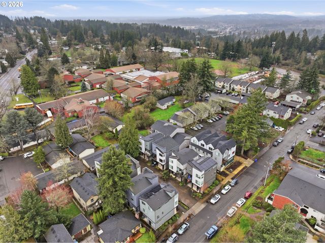 10415 Sw 46TH Pl A, Portland, OR 97219