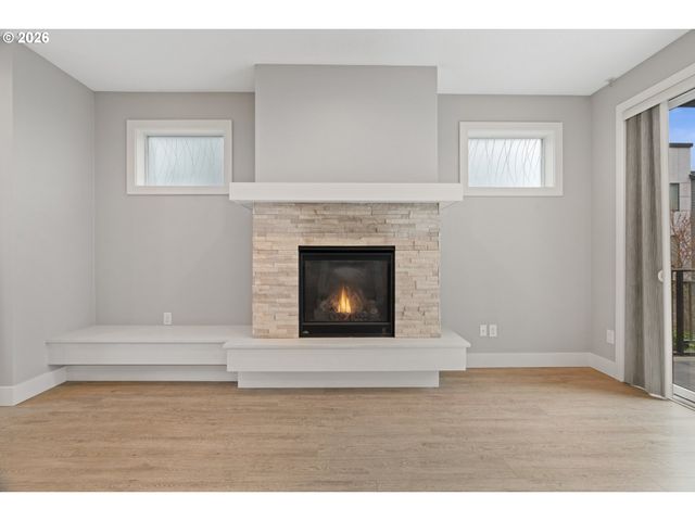 10415 Sw 46TH Pl A, Portland, OR 97219