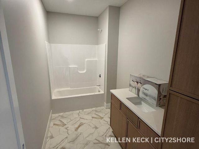 11325 Bancroft Way, Alto, MI 49302