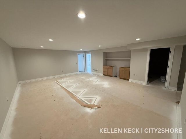 11325 Bancroft Way, Alto, MI 49302