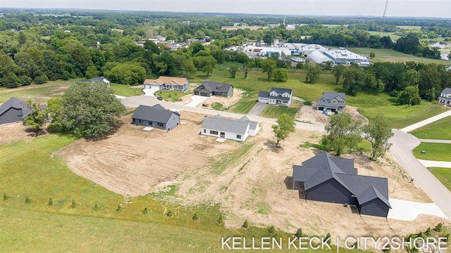 11325 Bancroft Way, Alto, MI 49302