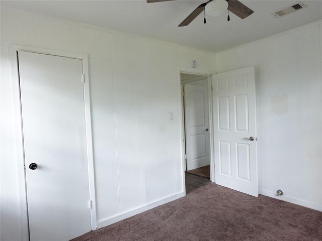 8022 Woodlyn Road, Houston, TX 77028