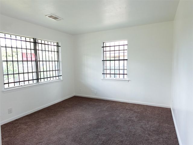 8022 Woodlyn Road, Houston, TX 77028