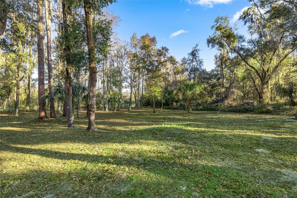 Image 33 of property listing at 3411 W CYPRESS DRIVE, Dunnellon, FL 34433