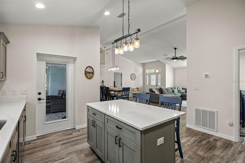 Image 9 of property listing at 3411 W CYPRESS DRIVE, Dunnellon, FL 34433