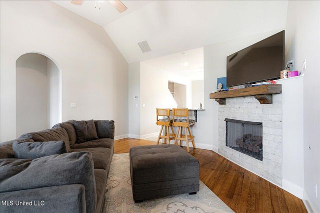 4943 W Margarette Circle, Olive Branch, MS 38654