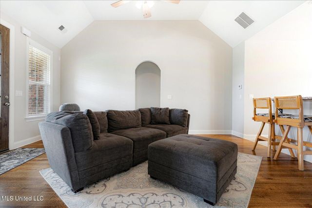 4943 W Margarette Circle, Olive Branch, MS 38654