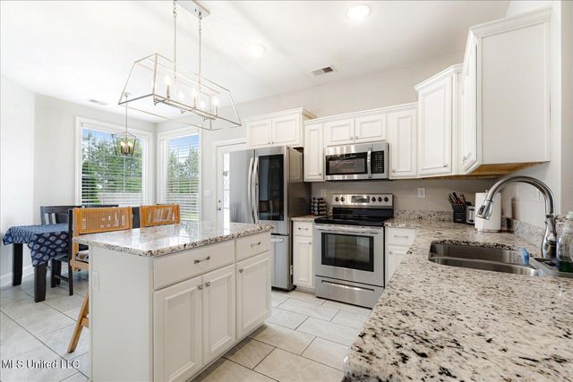 4943 W Margarette Circle, Olive Branch, MS 38654