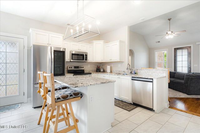 4943 W Margarette Circle, Olive Branch, MS 38654