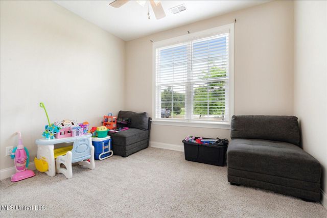 4943 W Margarette Circle, Olive Branch, MS 38654