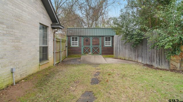 15360 Wagon Wheel Drive, Chandler, TX 75758