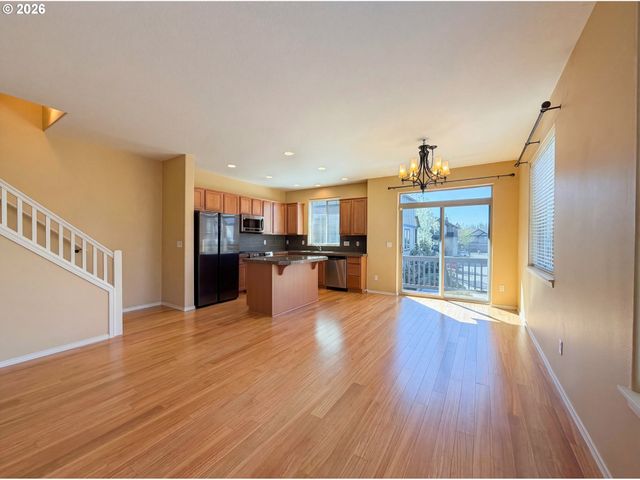 1402 Ne EDGEFIELD St, Hillsboro, OR 97124