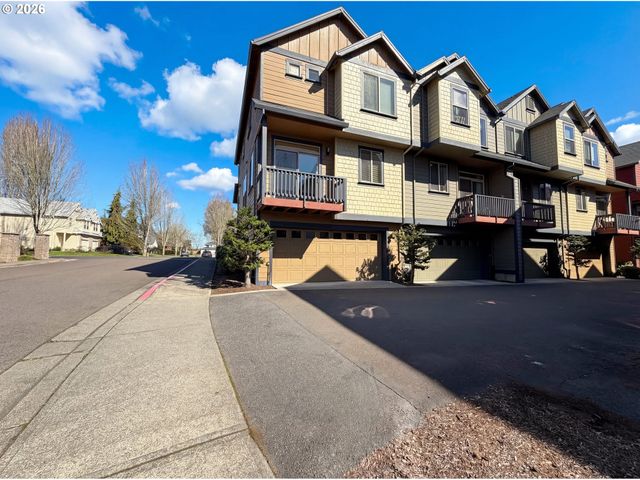 1402 Ne EDGEFIELD St, Hillsboro, OR 97124