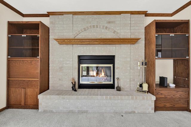 4916 S 82nd STREET, Greenfield, WI 53220