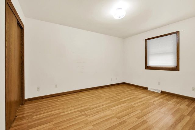 4916 S 82nd STREET, Greenfield, WI 53220