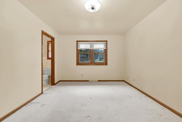 4916 S 82nd STREET, Greenfield, WI 53220