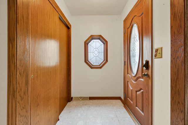 4916 S 82nd STREET, Greenfield, WI 53220