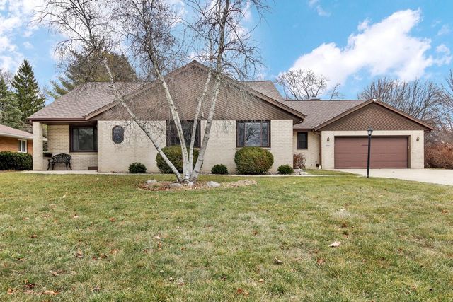 4916 S 82nd STREET, Greenfield, WI 53220