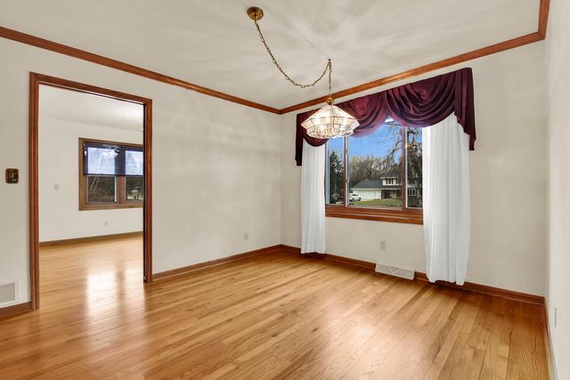 4916 S 82nd STREET, Greenfield, WI 53220