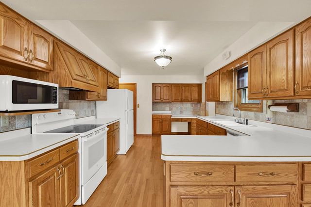4916 S 82nd STREET, Greenfield, WI 53220