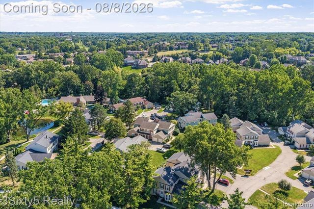1189 Pine Ridge Court, Rochester Hills, MI 48306
