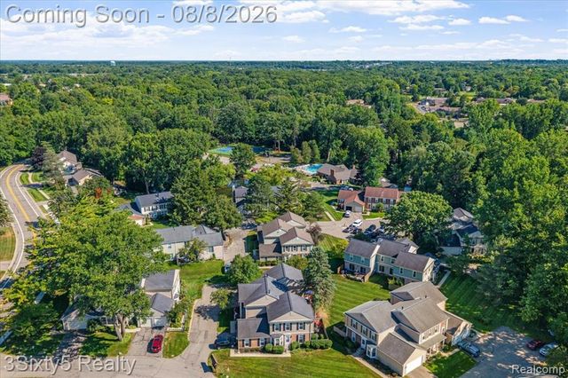 1189 Pine Ridge Court, Rochester Hills, MI 48306