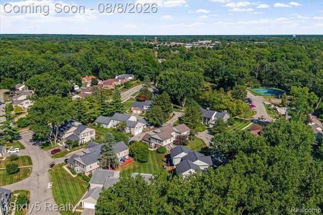 1189 Pine Ridge Court, Rochester Hills, MI 48306