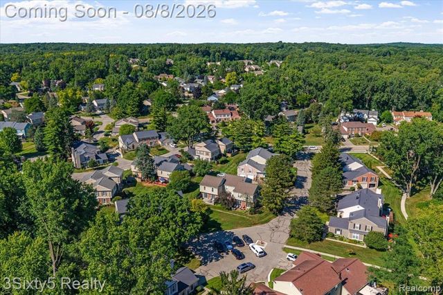 1189 Pine Ridge Court, Rochester Hills, MI 48306