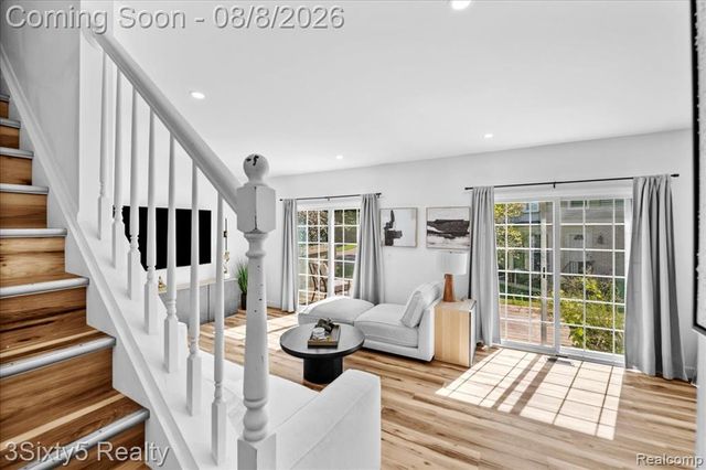1189 Pine Ridge Court, Rochester Hills, MI 48306