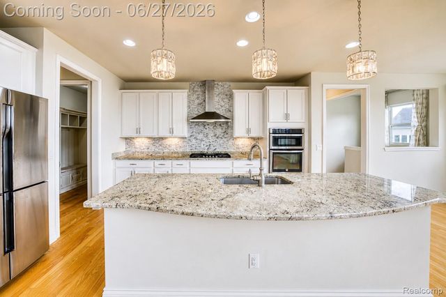 3155 Huntsman Boulevard, Orion Charter Township, MI 48360