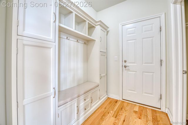 3155 Huntsman Boulevard, Orion Charter Township, MI 48360